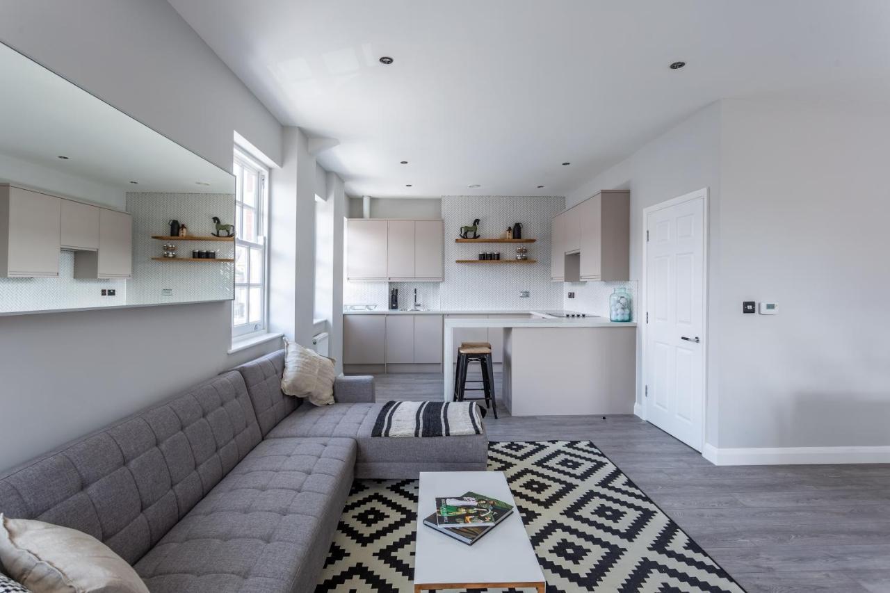2 Bedroom Apartments With Sofa Bed In Southend Dış mekan fotoğraf