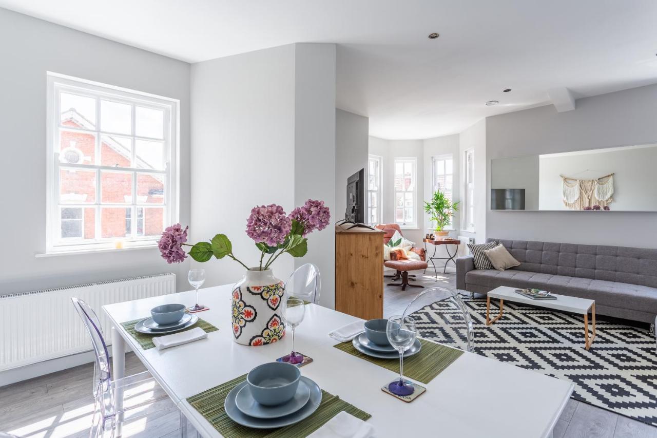 2 Bedroom Apartments With Sofa Bed In Southend Dış mekan fotoğraf
