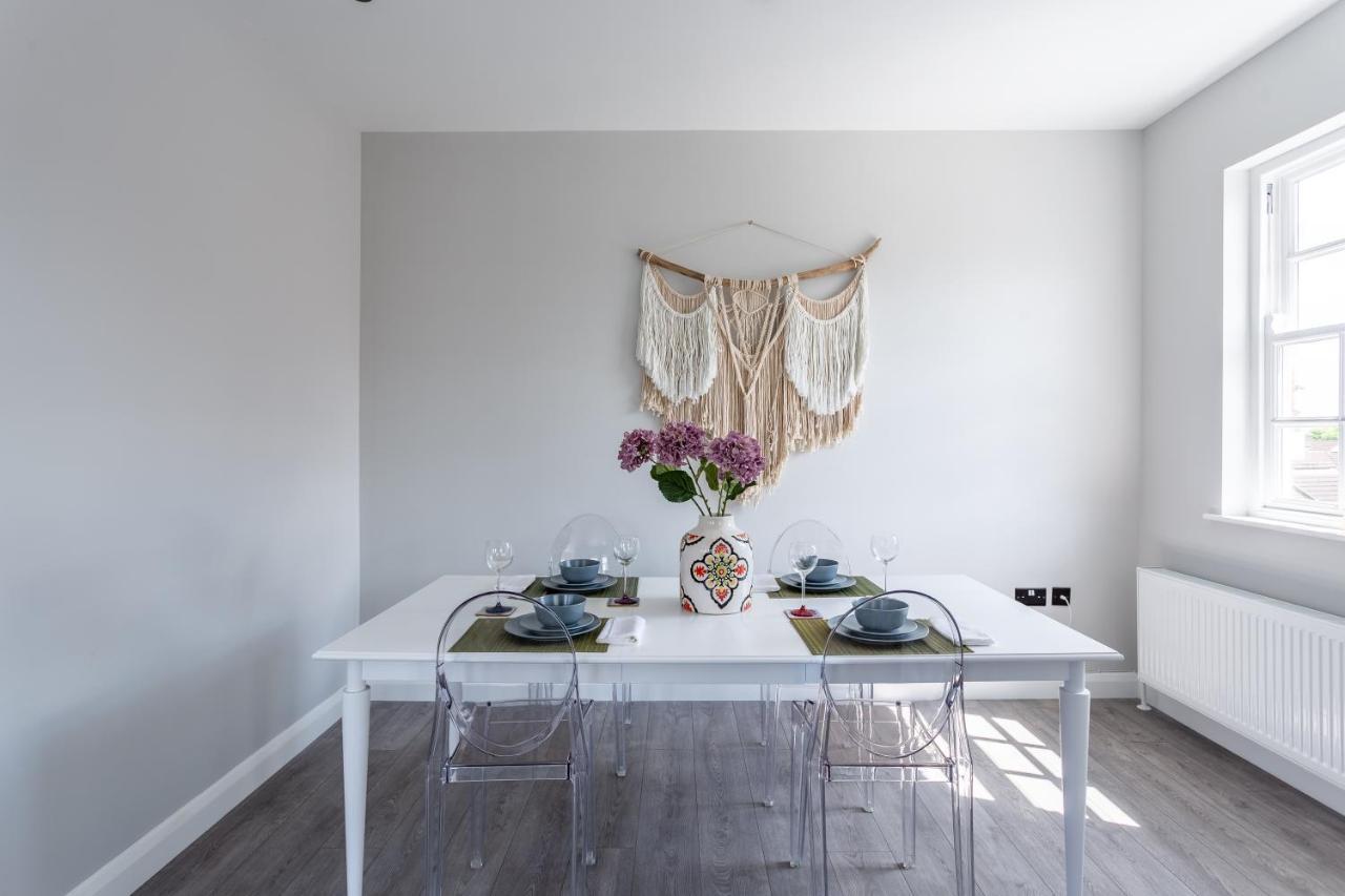 2 Bedroom Apartments With Sofa Bed In Southend Dış mekan fotoğraf