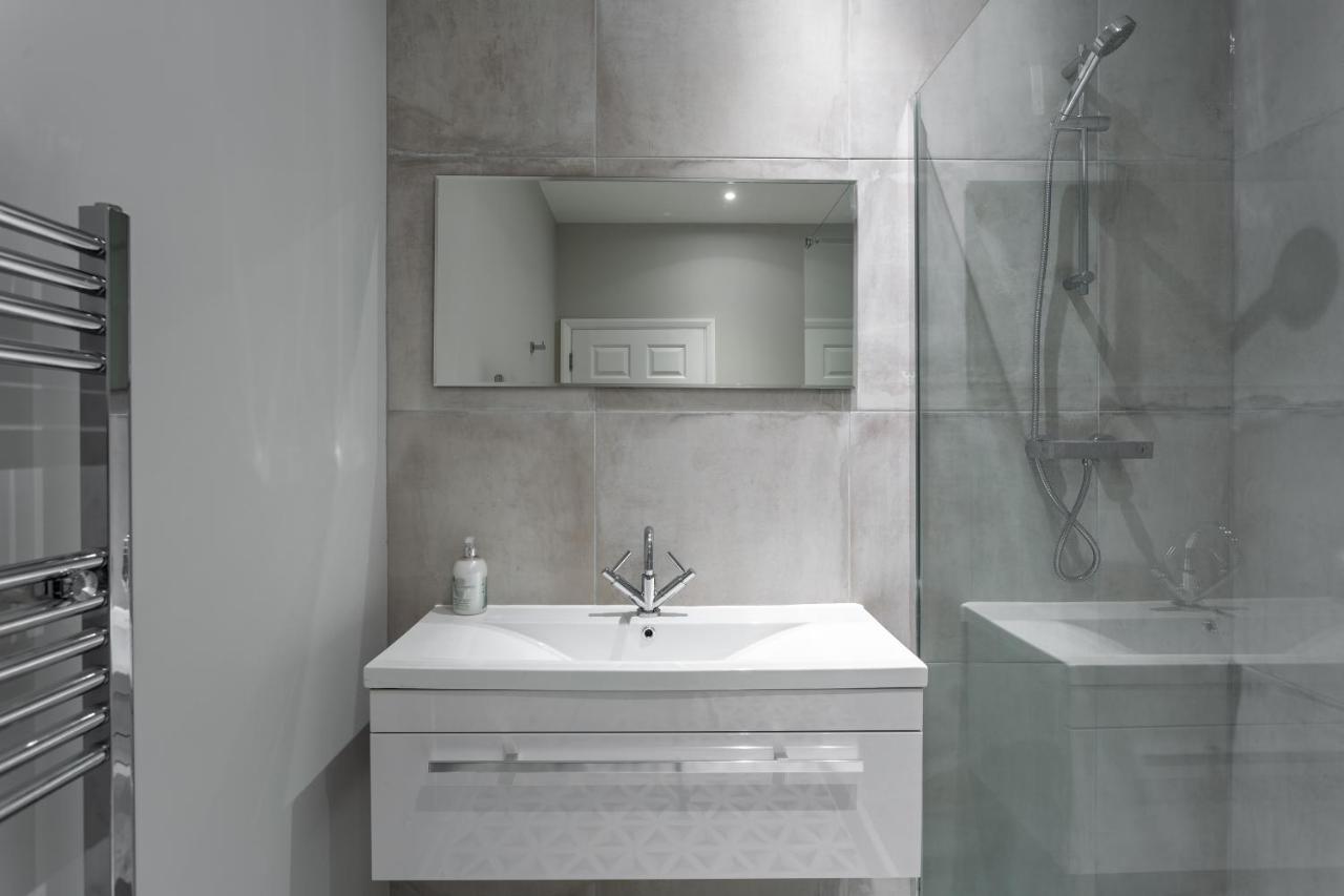 2 Bedroom Apartments With Sofa Bed In Southend Dış mekan fotoğraf