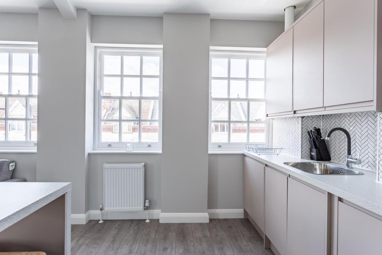2 Bedroom Apartments With Sofa Bed In Southend Dış mekan fotoğraf